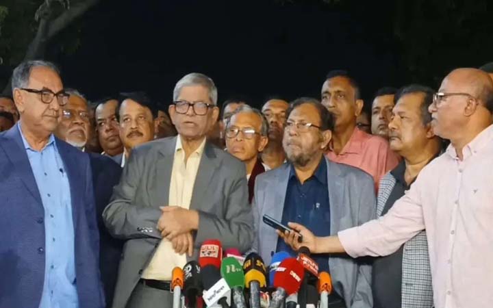 চীন সফর শেষে দেশে ফিরেছে বিএনপির প্রতিনিধি দল